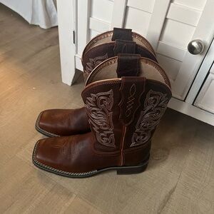 Ariat Rich Brown Western Boots